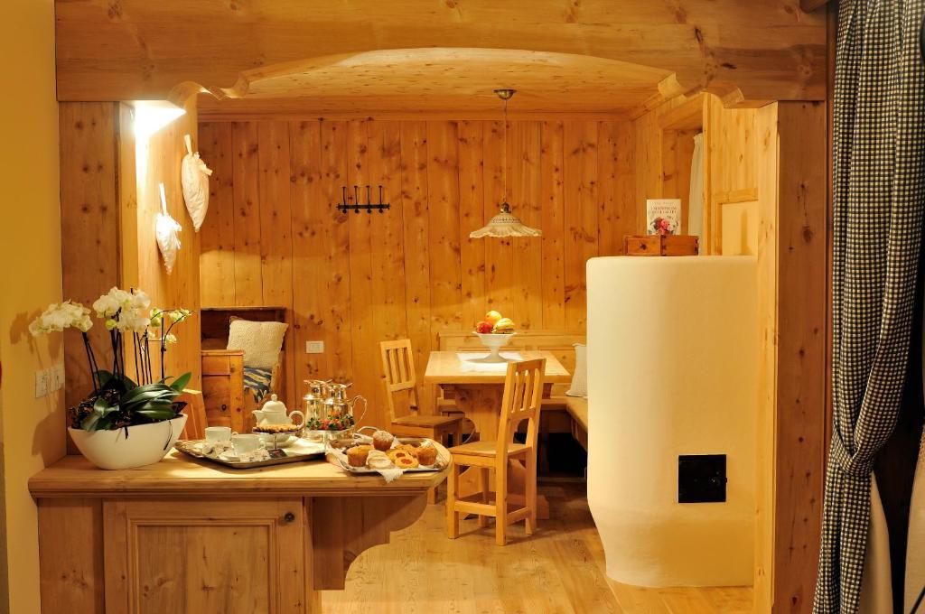 Hotel Baita Fiorita ซานตา กาเตรีนา วัลฟูร์วา ห้อง รูปภาพ