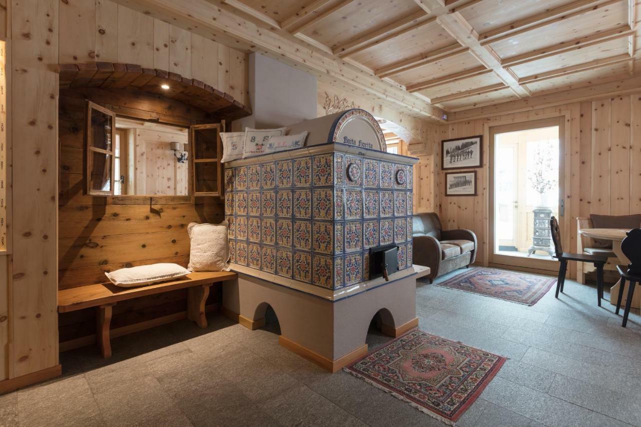 Hotel Baita Fiorita ซานตา กาเตรีนา วัลฟูร์วา ภายนอก รูปภาพ