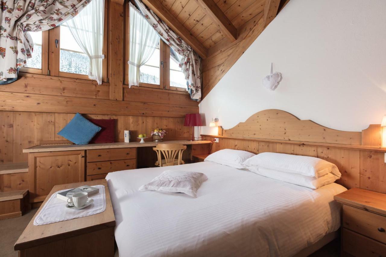 Hotel Baita Fiorita ซานตา กาเตรีนา วัลฟูร์วา ภายนอก รูปภาพ